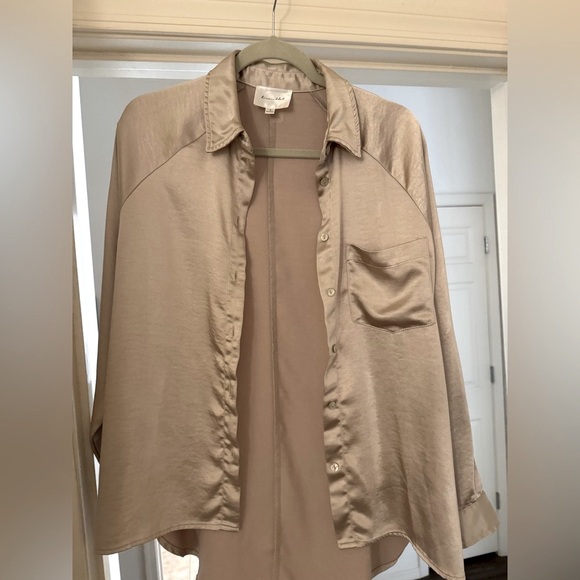 Line & Dot Dolly Long Sleeve Button Up - Oyster - Picture 3 of 5